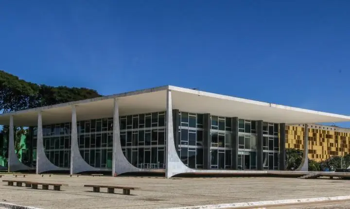 Flávio Dino aciona PF após TCU apontar R$ 55 milhões em irregularidades com emendas Pix