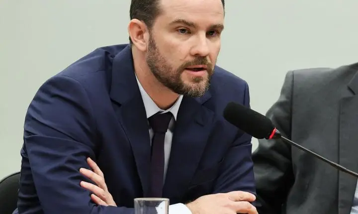 Durigan na França: G7 e bilaterais focam em inteligência artificial, energia e minerais estratégicos