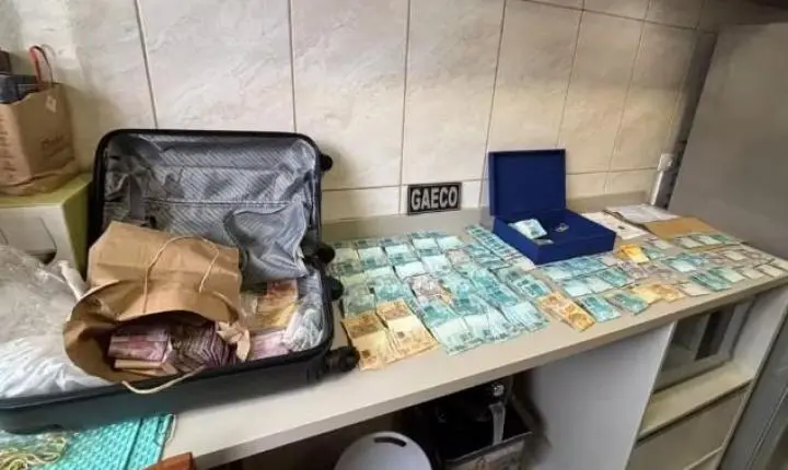 ESCÂNDALO: Vereador de Curitiba Lórens Nogueira é filmado recebendo dinheiro vivo em investigação de rachadinha