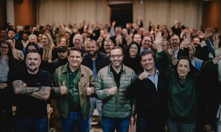 Filipe Barros amplia presença no Paraná e fortalece apoio nos municípios