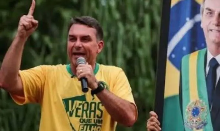 Flávio Bolsonaro desiste de ir ao debate da TV Globo após decisões judiciais