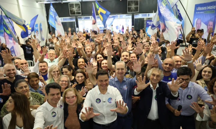 Governador Ratinho Junior, Ulisses Maia, Sandro Alex e Alexandre Curi demonstram força política em Maringá
