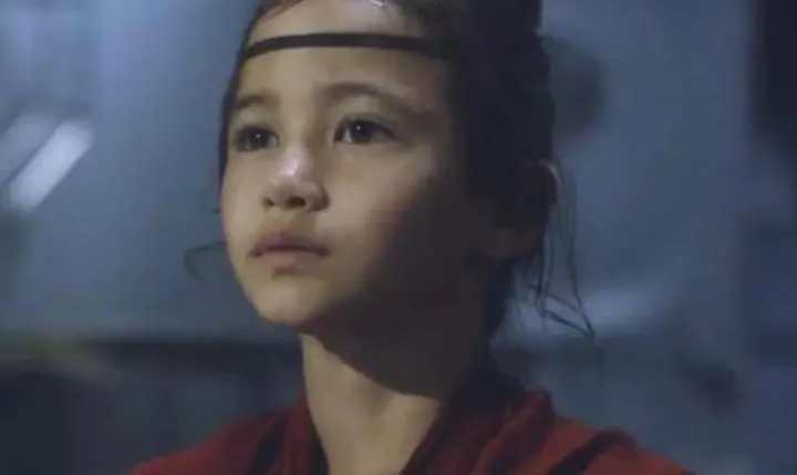 LUTO NO CINEMA: Kaylee Hottle, atriz surda de ‘Godzilla vs. Kong’, morre de forma trágica aos 18 anos