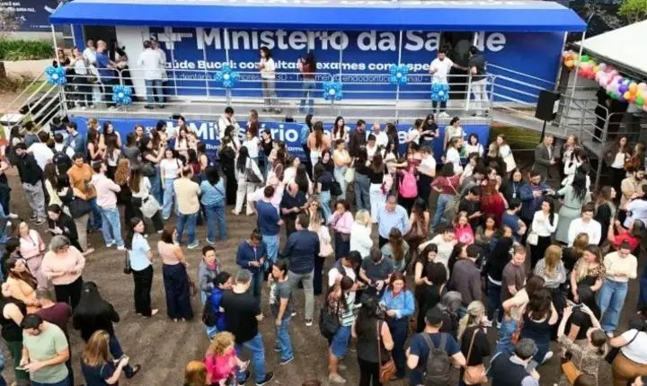 Maringá é a primeira cidade do país a receber carreta da saúde bucal