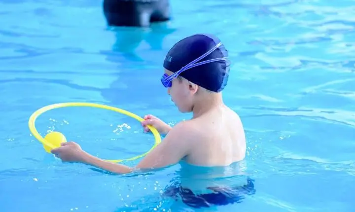 Maringá oferece atividades físicas para crianças com autismo no projeto Supera TEA