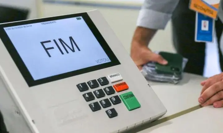 Ministro Zanin prorroga votação do segundo turno até as 19h em todo o país