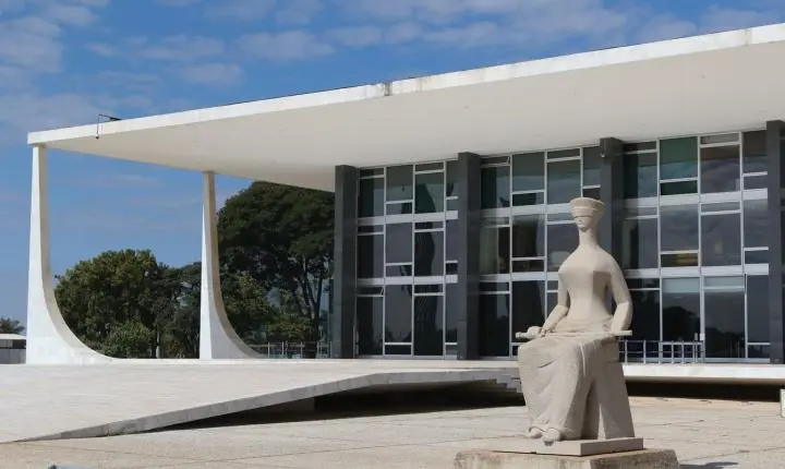 Ministro Alexandre de Moraes assume presidência temporária do STF durante recesso