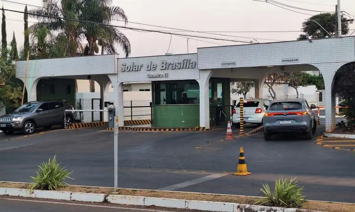Moraes rejeita pedido de Javier Milei para visitar Jair Bolsonaro
