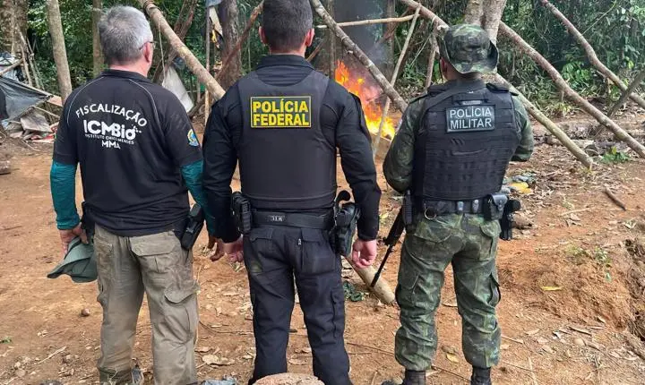 Polícia Federal desarticula garimpos ilegais no Amapá e Pará