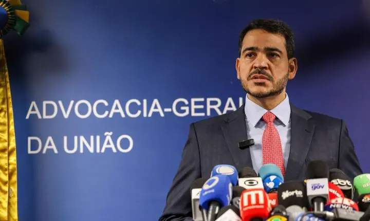 Senador Weverton Rocha apresenta parecer favorável à indicação de Jorge Messias ao STF