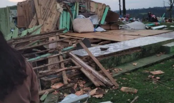 Simepar investiga a intensidade do tornado em Piraí do Sul após destruição