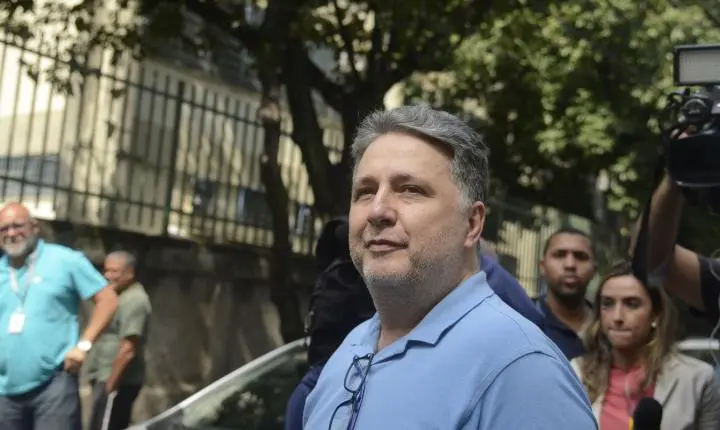 TRE-RJ proíbe Anthony Garotinho de participar de debates e usar fundo eleitoral