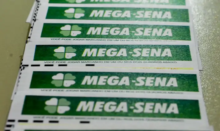 Mega-Sena acumulada chega a R$ 100 milhões após ninguém acertar dezenas